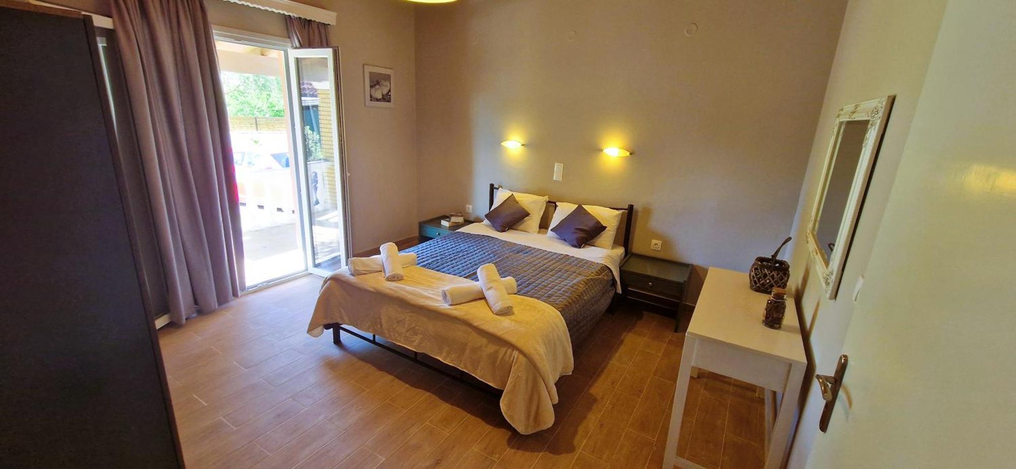 Corfu 4u Roda (Corfu)